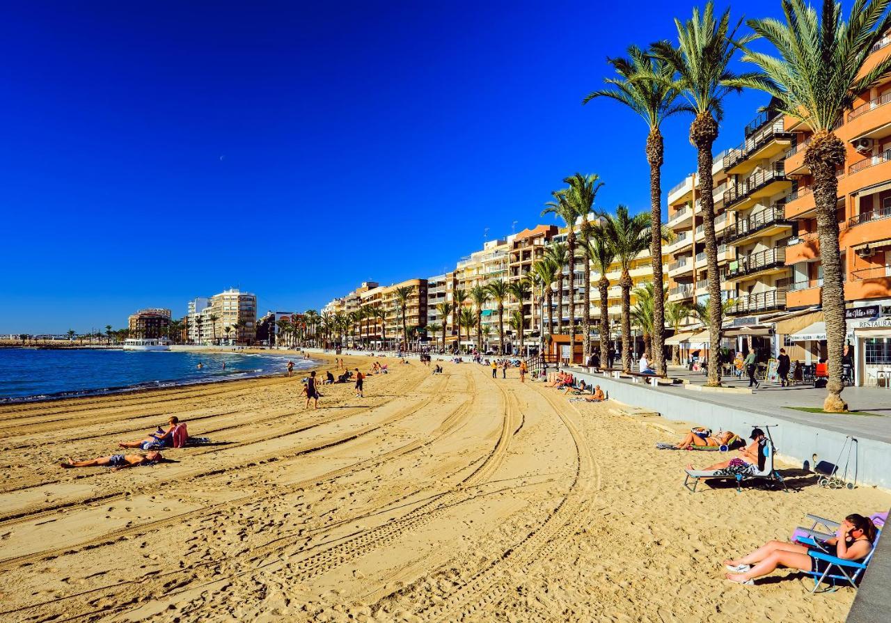 Holiday Royal Suite Concordia Torrevieja Luaran gambar