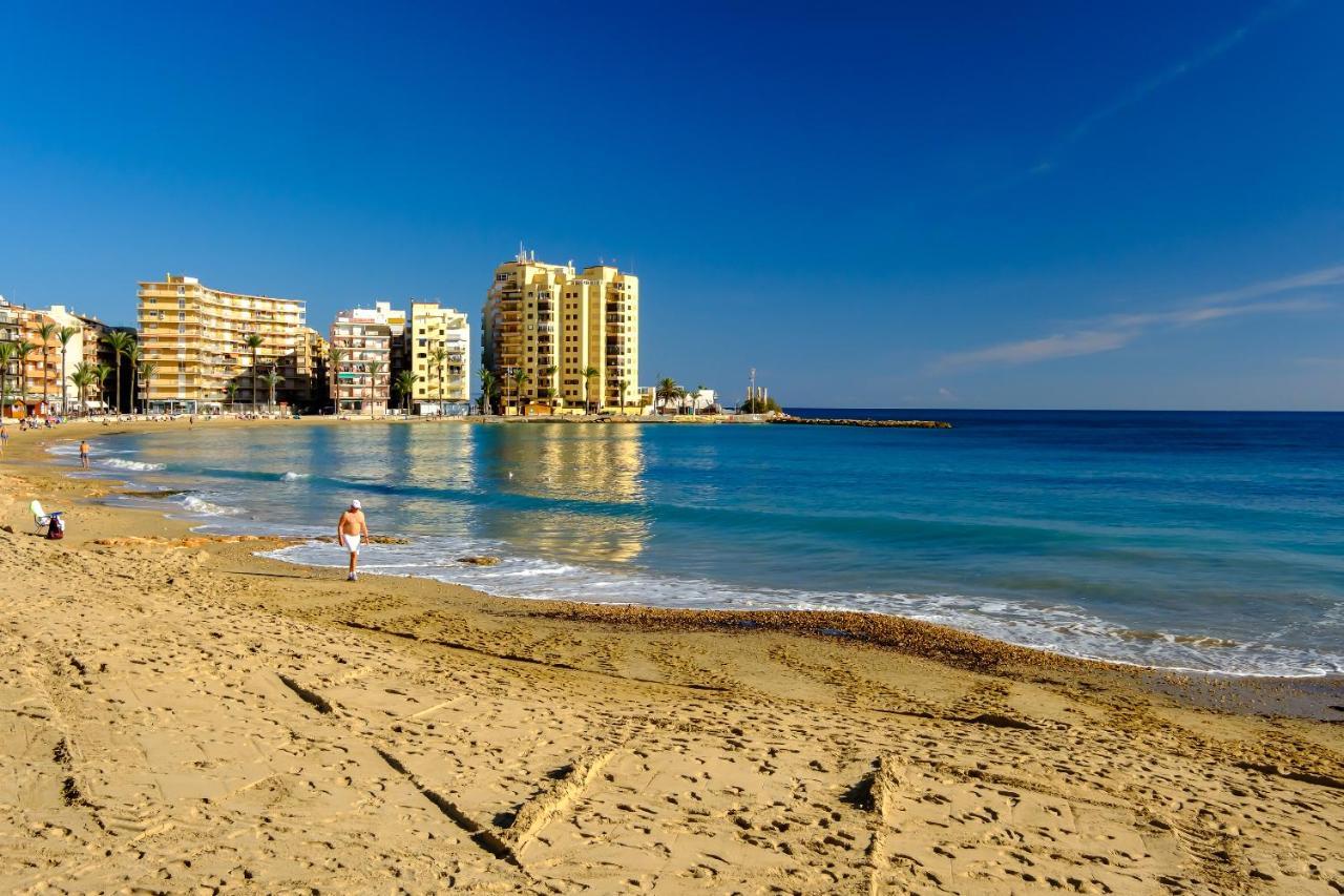 Holiday Royal Suite Concordia Torrevieja Luaran gambar